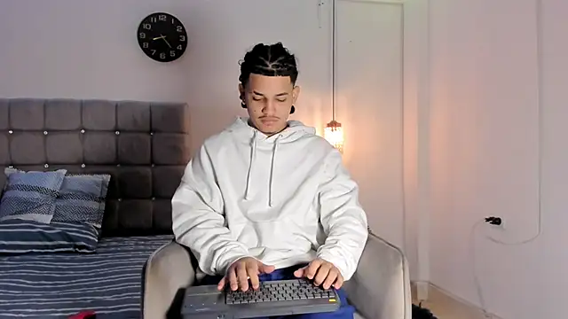 samxx muscle online show from January 8, 2026, 1:24 pm