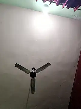 Snapshot of Eshwari_Chopra chatting on January 12, 2026, 5:23 am Eshwari Chopra online show from January 12, 2026, 5:23 am