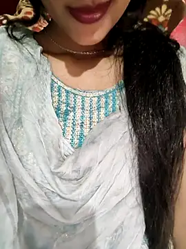 Snapshot of Eshwari_Chopra chatting on February 3, 2026, 6:22 am Eshwari Chopra online show from February 3, 2026, 6:22 am