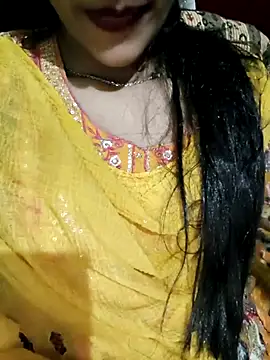 Snapshot of Eshwari_Chopra chatting on February 5, 2026, 4:11 pm Eshwari Chopra online show from February 5, 2026, 4:11 pm