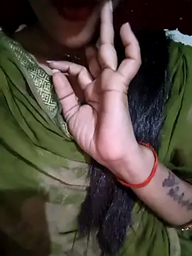 Snapshot of Eshwari_Chopra chatting on February 14, 2026, 4:26 pm Eshwari Chopra online show from February 14, 2026, 4:26 pm