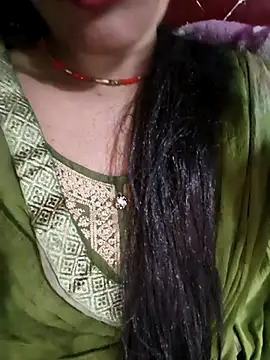 Snapshot of Eshwari_Chopra chatting on February 18, 2026, 3:35 am Eshwari Chopra online show from February 18, 2026, 3:35 am