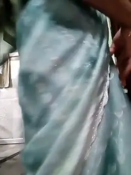 Snapshot of Eshwari_Chopra chatting on February 21, 2026, 4:13 am Eshwari Chopra online show from February 21, 2026, 4:13 am