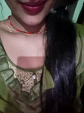 Snapshot of Eshwari_Chopra chatting on March 6, 2026, 3:47 am Eshwari Chopra online show from March 6, 2026, 3:47 am