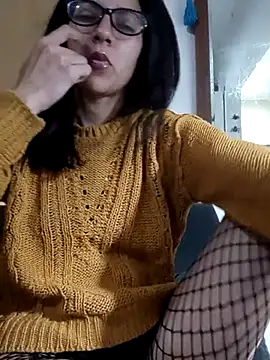 Snapshot of Camilitah chatting on November 4, 2025, 2:49 pm Camilitah online show from November 4, 2025, 2:49 pm