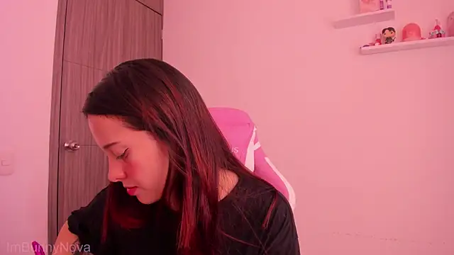 ImBunnyNova online show from May 20, 2026, 3:18 pm