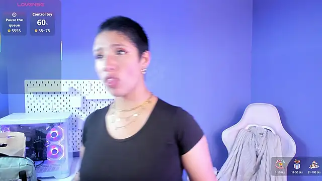 Elaine87  online show from October 17, 2025, 8:44 pm