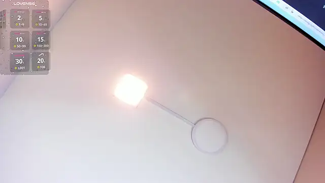 Snapshot of andrea_xoe_ chatting on November 12, 2025, 11:43 am andrea xoe online show from November 12, 2025, 11:43 am