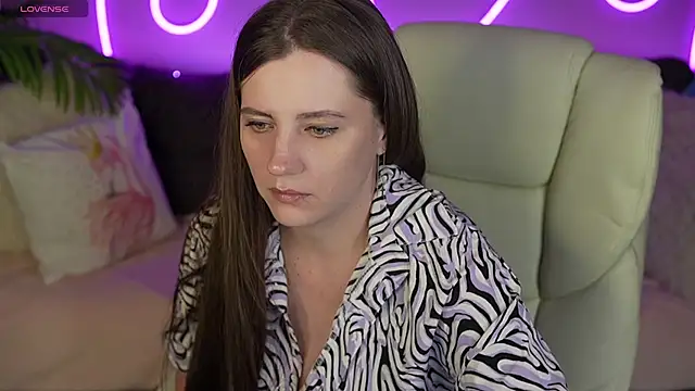 ValeryMurr online show from October 14, 2025, 6:52 pm