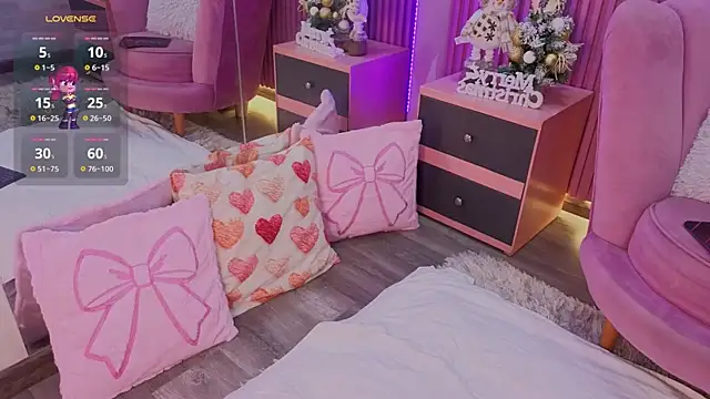 Snapshot of MilleyJones chatting on December 18, 2025, 8:04 pm MilleyJones online show from December 18, 2025, 8:04 pm