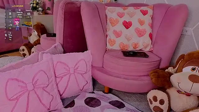 Snapshot of MilleyJones chatting on December 21, 2025, 8:27 pm MilleyJones online show from December 21, 2025, 8:27 pm