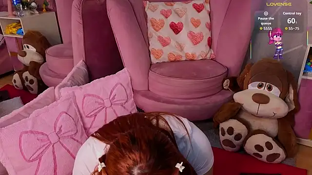 Snapshot of MilleyJones chatting on January 5, 2026, 8:23 pm MilleyJones online show from January 5, 2026, 8:23 pm