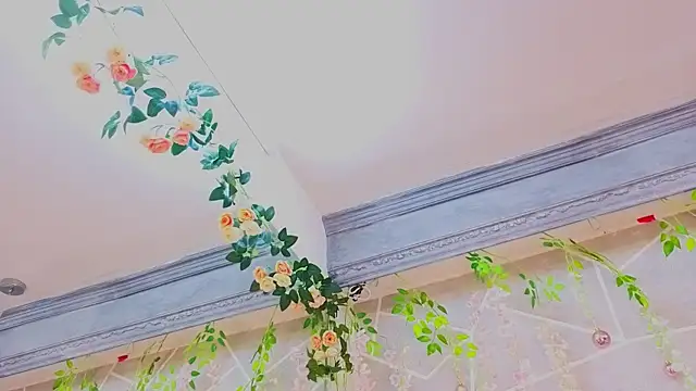 Snapshot of MilleyJones chatting on February 5, 2026, 7:51 pm MilleyJones online show from February 5, 2026, 7:51 pm