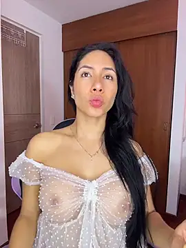 ArianaReynoldss online show from April 13, 2026, 11:48 am