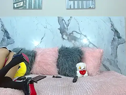 adajonnes online show from April 14, 2026, 3:51 pm