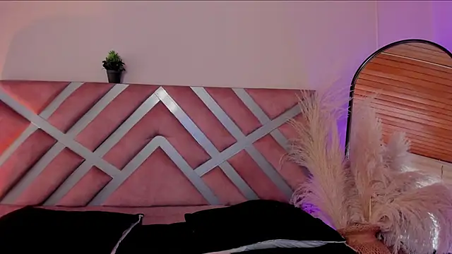 viol collins   online show from September 16, 2025, 7:59 pm