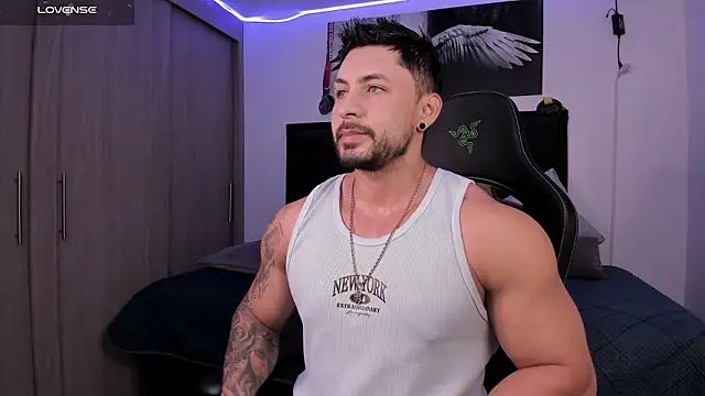 Snapshot of santi_aesthetic chatting on February 10, 2026, 1:53 am santi aesthetic online show from February 10, 2026, 1:53 am