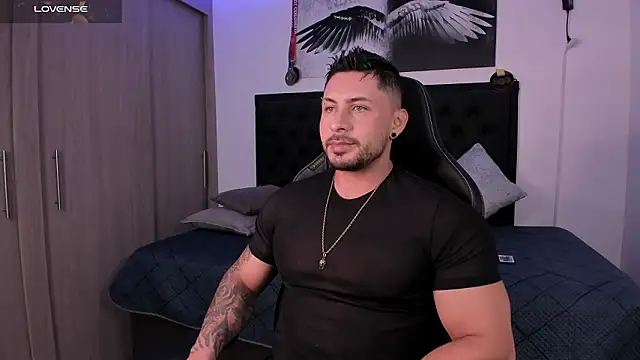 Snapshot of santi_aesthetic chatting on February 15, 2026, 12:07 am santi aesthetic online show from February 15, 2026, 12:07 am