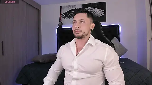 Snapshot of santi_aesthetic chatting on May 9, 2026, 3:45 am santi aesthetic online show from May 9, 2026, 3:45 am