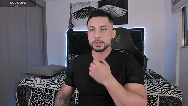 Snapshot of santi_aesthetic chatting on May 23, 2026, 11:20 pm santi aesthetic online show from May 23, 2026, 11:20 pm