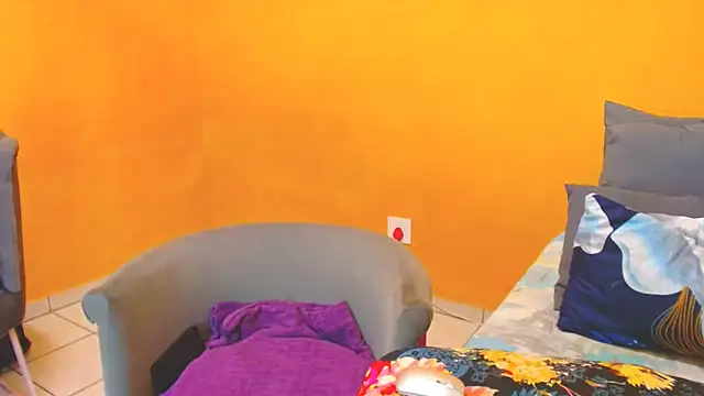 SMALLBOOBSXX online show from March 11, 2026, 5:13 am