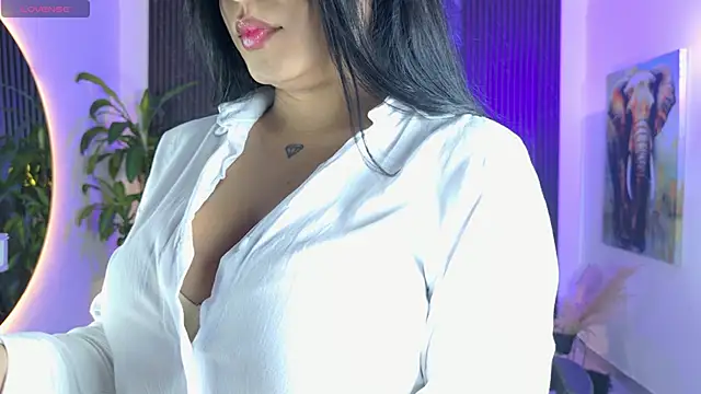 Snapshot of Lenna_s chatting on February 8, 2026, 3:43 am Lenna s online show from February 8, 2026, 3:43 am