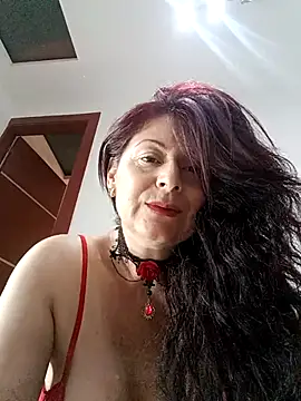 Snapshot of lunadicty chatting on December 4, 2025, 11:24 pm lunadicty online show from December 4, 2025, 11:24 pm