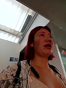 Cerecitaa02  online show from February 5, 2026, 11:48 am