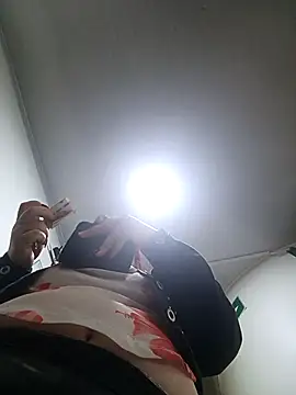 Cerecitaa02  online show from February 8, 2026, 1:36 pm