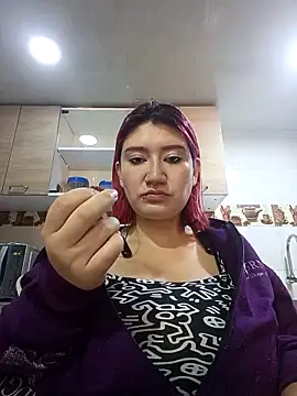 Cerecitaa02  online show from March 6, 2026, 11:01 pm