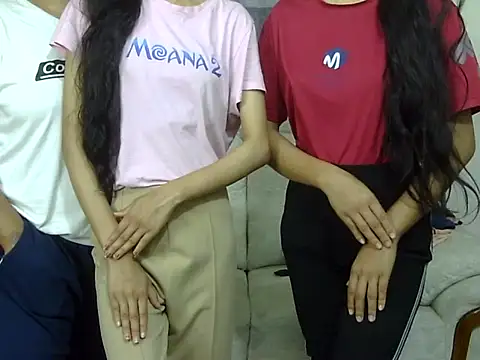 SistersLove3 online show from March 22, 2025, 4:47 pm