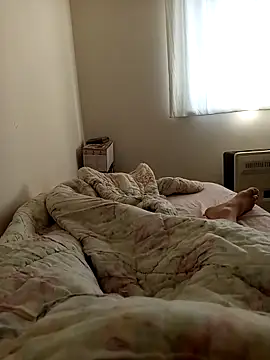 Snapshot of leona633 chatting on December 18, 2025, 9:26 am leona633 online show from December 18, 2025, 9:26 am