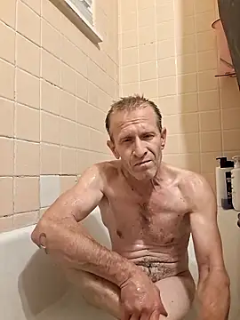 moasslicker online show from October 4, 2025, 4:43 am