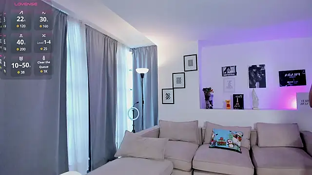 Snapshot of Ivy_rein chatting on December 17, 2025, 7:53 pm Ivy rein online show from December 17, 2025, 7:53 pm