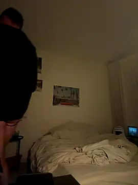 Snapshot of Chaud06_french chatting on November 4, 2025, 12:54 am Chaud06 french online show from November 4, 2025, 12:54 am