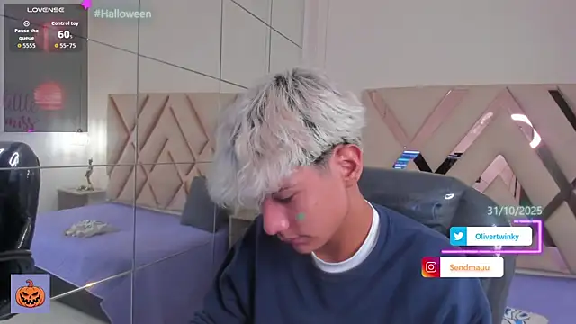 OliverTwinky online show from October 30, 2025, 1:34 pm