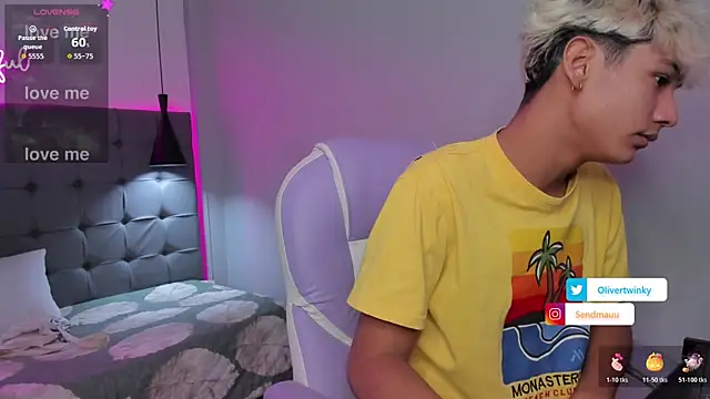 OliverTwinky online show from November 5, 2025, 2:55 am