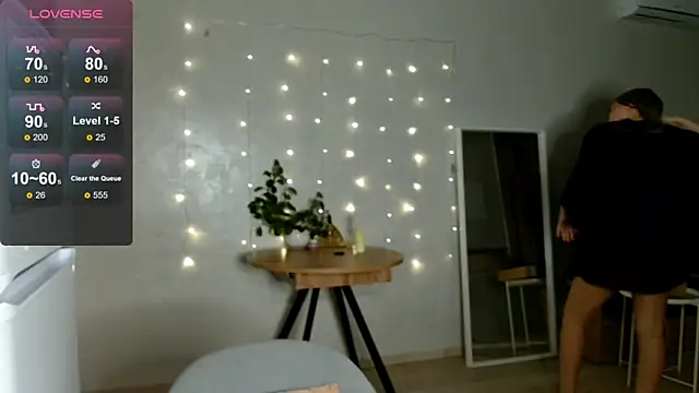 Snapshot of Eva___forever chatting on November 11, 2025, 1:05 am Eva forever online show from November 11, 2025, 1:05 am