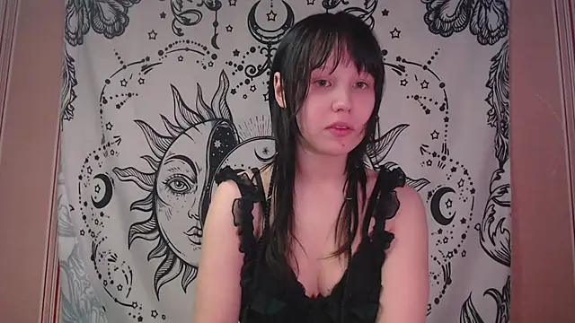 Snapshot of Thighswithspikes chatting on February 7, 2026, 8:29 am Thighswithspikes online show from February 7, 2026, 8:29 am