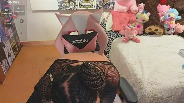 sweet-temptation  online show from March 14, 2026, 3:56 am