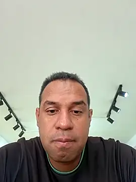elnegro707070 online show from January 15, 2026, 11:48 am
