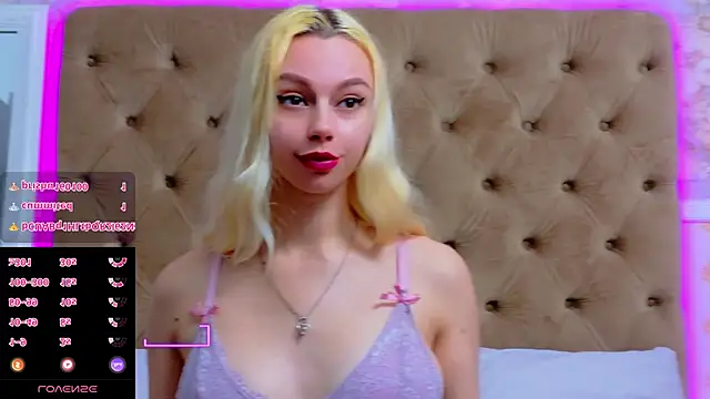 Snapshot of AlessiaCroft chatting on February 3, 2026, 6:40 am AlessiaCroft online show from February 3, 2026, 6:40 am