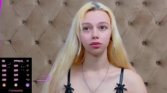 Snapshot of AlessiaCroft chatting on February 8, 2026, 4:27 am AlessiaCroft online show from February 8, 2026, 4:27 am