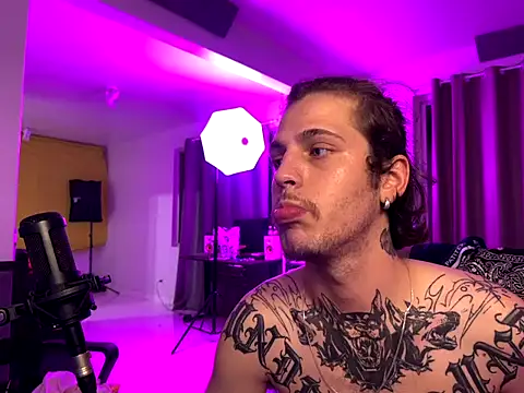 bigrosa21cm online show from October 27, 2025, 11:20 pm