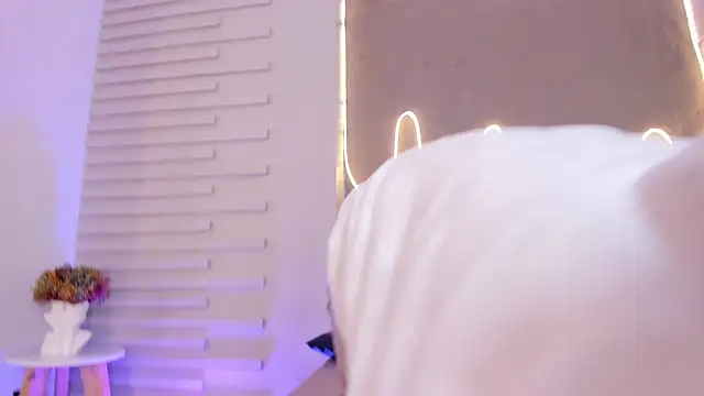 Snapshot of Dulce_Quintana chatting on December 1, 2025, 12:21 pm Dulce Quintana online show from December 1, 2025, 12:21 pm