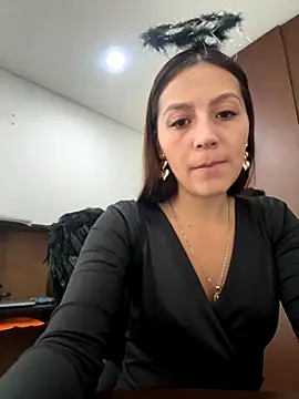 Snapshot of MELODY__06 chatting on October 31, 2025, 1:12 pm MELODY 06 online show from October 31, 2025, 1:12 pm