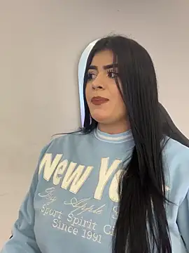 Snapshot of Kariina__69 chatting on November 15, 2025, 8:16 pm Kariina 69 online show from November 15, 2025, 8:16 pm