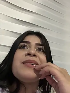 Snapshot of Kariina__69 chatting on November 18, 2025, 3:12 am Kariina 69 online show from November 18, 2025, 3:12 am