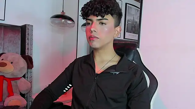 Snapshot of Niick_Twink chatting on September 15, 2025, 7:36 pm Niick Twink online show from September 15, 2025, 7:36 pm