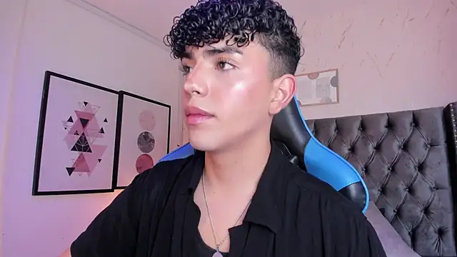Snapshot of Niick_Twink chatting on October 4, 2025, 3:48 am Niick Twink online show from October 4, 2025, 3:48 am